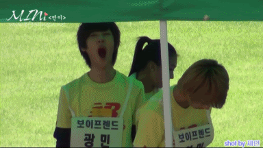 Kwangmin yawning