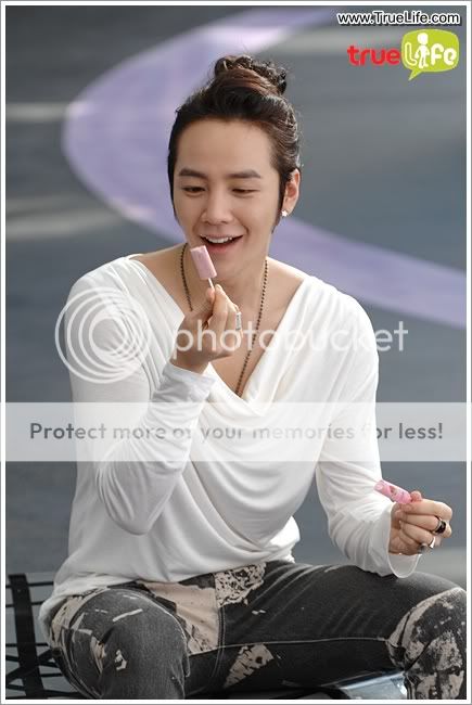 http://i948.photobucket.com/albums/ad324/lingnam2/Sukkie05/b2858001c3333399267fb5c5.jpg