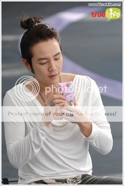 http://i948.photobucket.com/albums/ad324/lingnam2/Sukkie05/c90cd64397f3655c72f05dc4.jpg